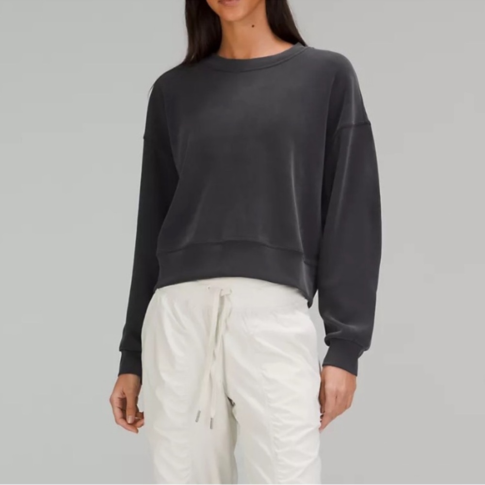 Lululemon Softstreme Cropped Charcoal Crewneck Sweatshirt (black)